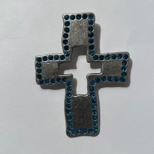 ✝️ Silver Toned Cross with Blue stones.